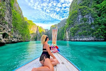Phi Phi Island Exploration by Private Longtail Boat & Lunch