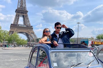 Paris in Citroen 2CV - 3h Private Tour
