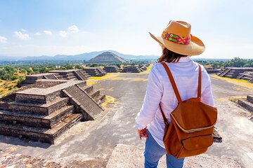 Pyramids of teotihuacan - half day