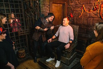 London Half Day Top Sightseeing Tour including London Dungeons