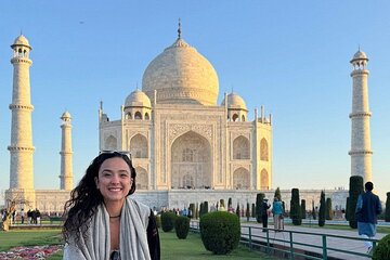 From Delhi Same Day Agra & Fatehpur Sikri Tour by Car