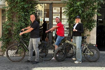 Rome E-Bike Small Group Tour of the Appian Way Up To 6 People