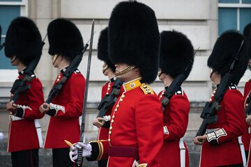 London Top 30 Sights Tour including Changing Of The Guard