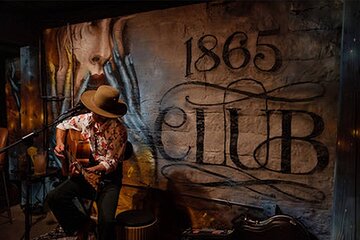 A Luxurious TWW Experience at 1865 Club
