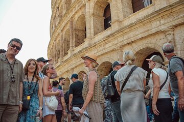 VIP Colosseum, Palatine Hill and Roman Forum Small Group Tour