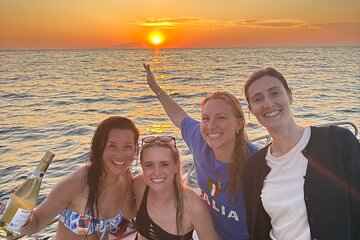 Sorrento Sunset Experience With Prosecco, Limoncello and Snacks