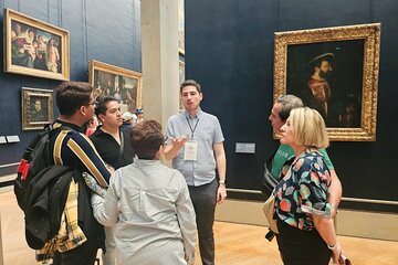 Louvre Museum Small Group Spanish Guided Tour