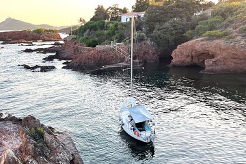 Sailing excursion & Provençal picnic