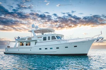 Dubai Superyacht Sightseeing Experience