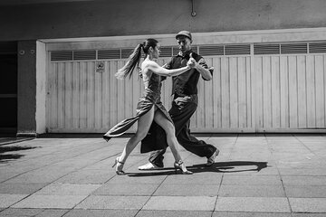 Learn to Dance Tango in a Special Class