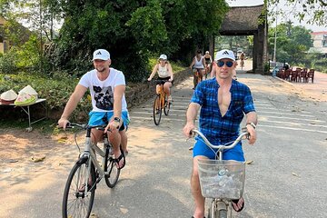 Discover the Best of Duong Lam Small Ancient Village Group Tour