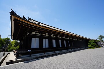 Early Morning Kyoto E Biking Tour