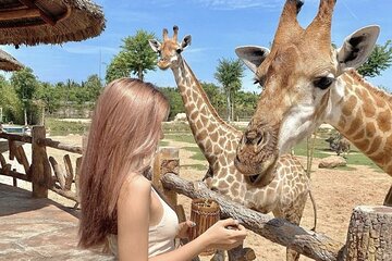 Dubai Safari Park and Explorer Safari Tour with Transfer