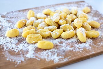 Food Market Tour and Gnocchi Cooking Class