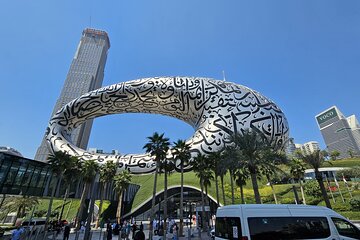 Dubai Transit Tour Airport Pickup and City Highlights