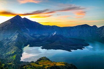 Trekking Mount Rinjani 2D 1N Senaru Crater Rim (2641.m)