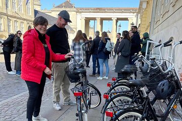 2.5 Hour Must See Bike Tour Adventure in Copenhagen