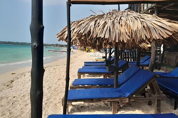Quiet Beach, Baru Premium to the max