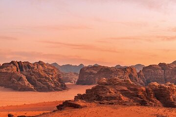 4-hour Jeep Tour of Wadi Rum Desert Sightseeing(morning)or sunset
