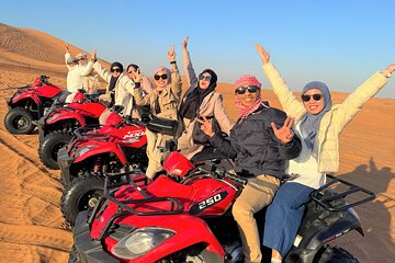 Dubai Desert Safari: Dune Bashing & Live Shows with BBQ Dinner