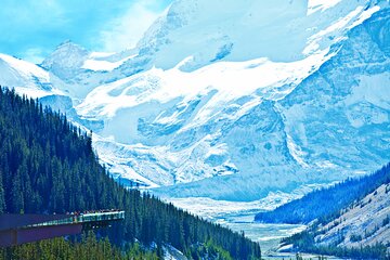 5 Day Rockies Mountains and Glaciers Tour, Icefield Parkway Hotel