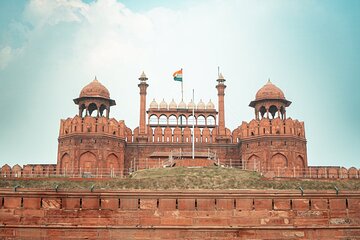Guided Tour of Red Fort Skip-the-Line Ticket and Expert Guide