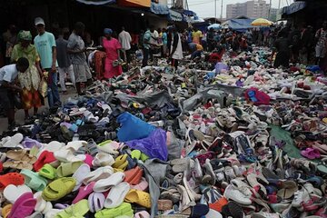 Western Used Cloth & African print Market in Accra Tour