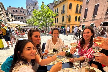 Rialto Market Food and Wine Tasting Guided Tour in Venice