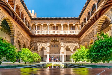 Seville Guided Tour: Cathedral, Giralda, and Royal Alcázar