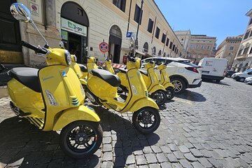 Rent a Scooter Vespa in Rome - 72 Hours
