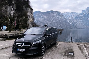Vienna to Prague Premium Minivan Transfer