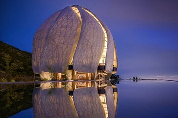 Cousiño Macul Vineyard and Bahai Temple Cultural Tour with Wine