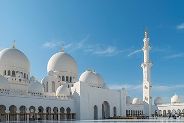 Full Day Immersive City Tour in Abu Dhabi