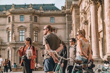 Paris Evening City of Lights Small Group Bike Tour & Boat Cruise