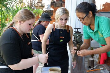 Sacred Monkey Forest Sanctuary and Silver Smith Class Tour in Bali