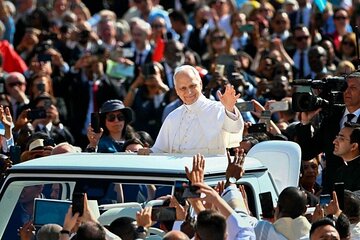 Guided Papal Audience Tour with privileged access
