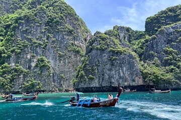 Phuket: Best of Phi Phi Islands Snorkeling Tour with Lunch