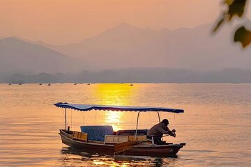 Hangzhou Custom Private Tour with Local Guide
