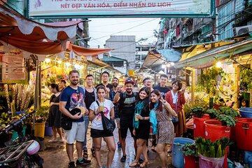 Private Premium Foodie Walk: 11 Must-Try Street Food Tasting