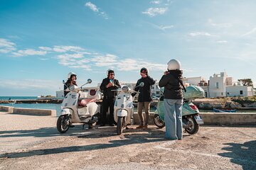 Vespa Tour between Polignano a Mare and Conversano and Monopoli from Bari 