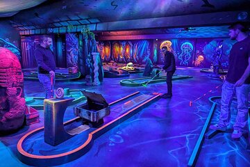 Ticket 45min Game - Fluorescent Mini Golf Under the Ocean