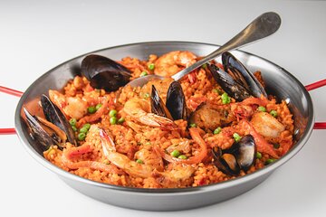 Spanish Cooking Class in Tarragona With Paella and Wine