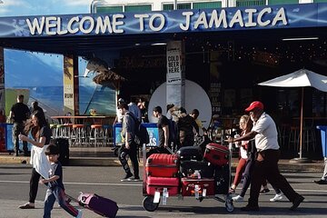 Private Airport escort to and from Montego Bay hotels round-trip
