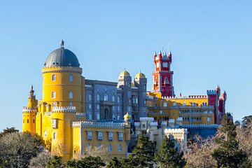 Sintra: Small-Group Pena Palace & Regaleira Full-Day Tour