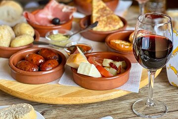 Sherry Tasting Experience in Seville With Pairings