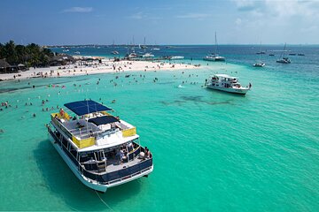 Explore & Sailing Catamaran Unlimited to Isla Mujeres