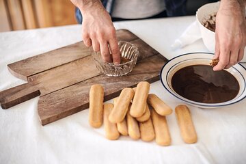 Strozzapreti & Dessert Class in Rome (Includes 3-Course Meal)