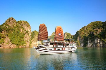 From Hanoi: Breathtaking Beauty Bai Tu Long 2-Day Scenic Cruise
