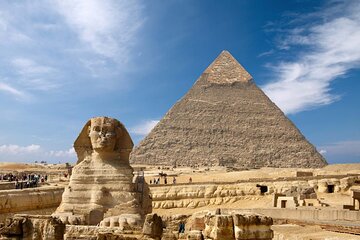 Ultimate Cairo Tour: Pyramids, Museum & Khalili Market