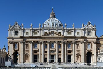 St. Peter's Basilica and Tombs of the Popes - Guided Tour